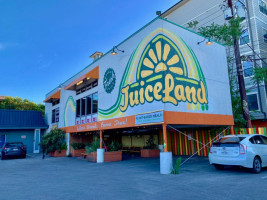 Juiceland outside