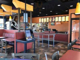 Taco Bell inside