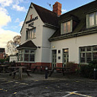 Woodman's Rest Pub outside