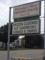 Gilles Frozen Custard outside