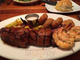 Claim Jumper Restaurant food