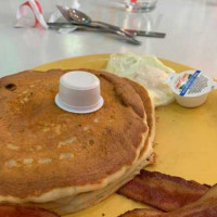 Beverly's Pancake House food