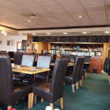 North Gate Inn Dentro