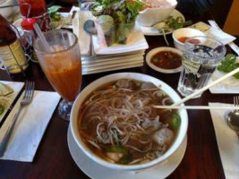 Mama's Vietnamese Cuisine food