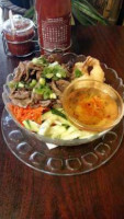 Mama's Vietnamese Cuisine food