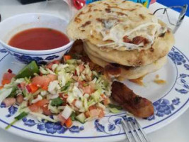 Pupuseria Salvadorena food