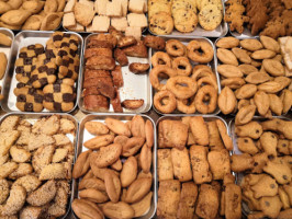 La Femme Du Boulanger food