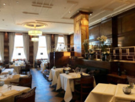 Cafe Condi im Fairmont Hotel Vier Jahreszeiten food