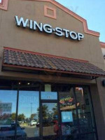 Wingstop outside