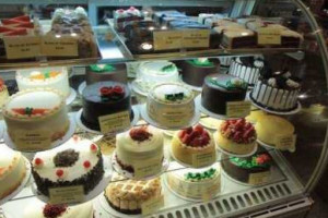 Zaro's Family Bakery food