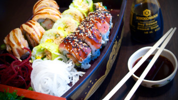 Sushi Mizu food