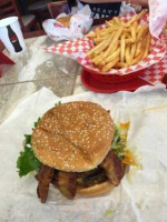 Cloud 9 Burgers food