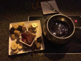 The Melting Pot food