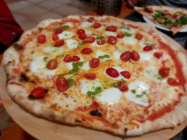 Pizzeria La Vileta food