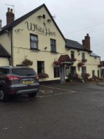 Whitehart Inn outside