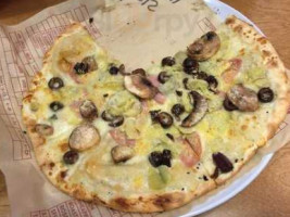 Mod Pizza food