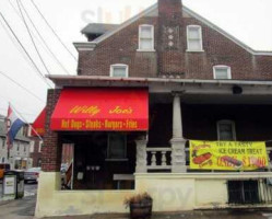 Willy-joe's Steak Shop outside