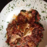 Basil Leaf Cafe Dentro