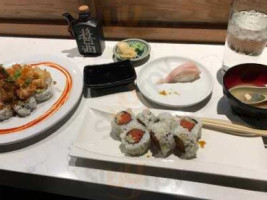 Sa Sa Sushi food