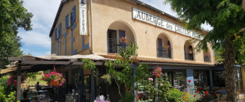 Auberge Des Cretes outside