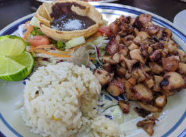 Vinales Grill food