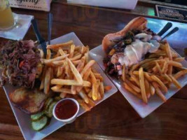 Checkered Flag Tavern food