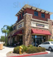 Bruegger's Bagels outside