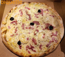 Cigales Pizza food