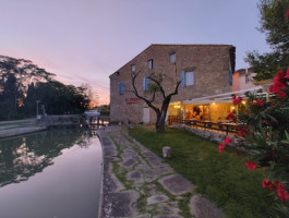 Le Moulin De Trebes outside