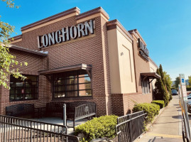 Longhorn Steakhouse Homestead Waterfront outside