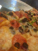 Nona's Pizza food