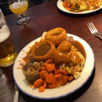 Hollybush Pub food