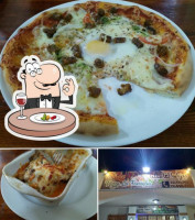 Pizza La Famiglia food