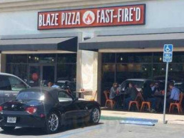 Blaze Pizza food