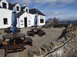 Glenuig Inn Bar And Restaurant inside