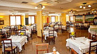 Trattoria Bettola inside