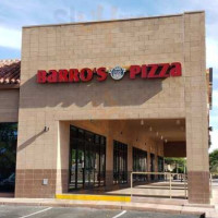 Barro's Pizza food