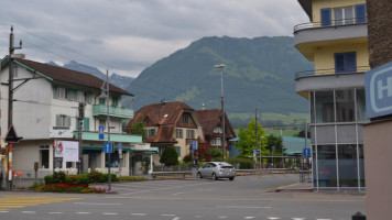 HOTEL KRONE SARNEN outside