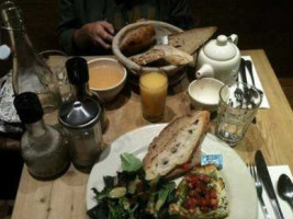 Le Pain Quotidien food