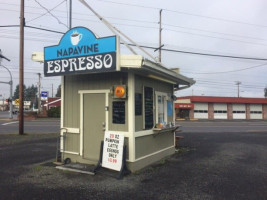 Spiffys Bakery outside