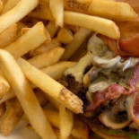 Husky House Restaurant Cibo
