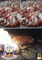 Las Pizzas De Kal food