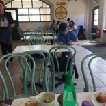 Sunbeam Cafe Dentro
