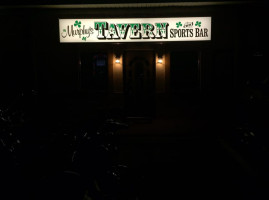 Murphy's Tavern outside