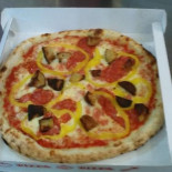 Pizzamoremio food