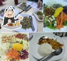 ร้านอาหารเพิ่มบุญ food