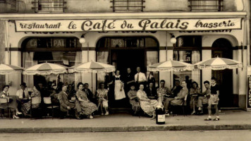 Café Du Palais food