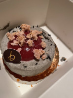 B. Patisserie food