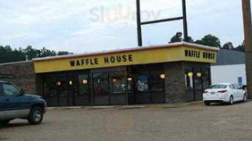 Waffle House outside