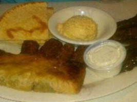 Mad Greek Grill food